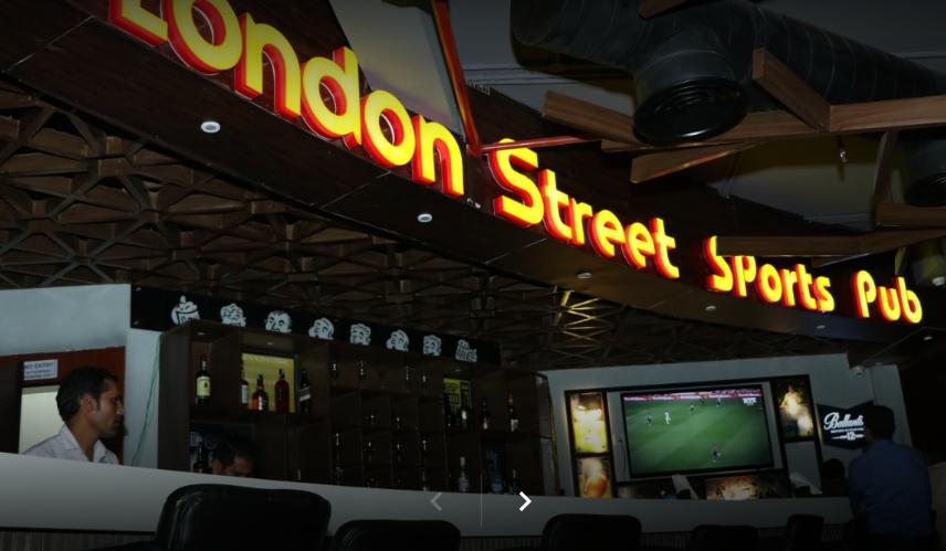 London Street Sports Pub