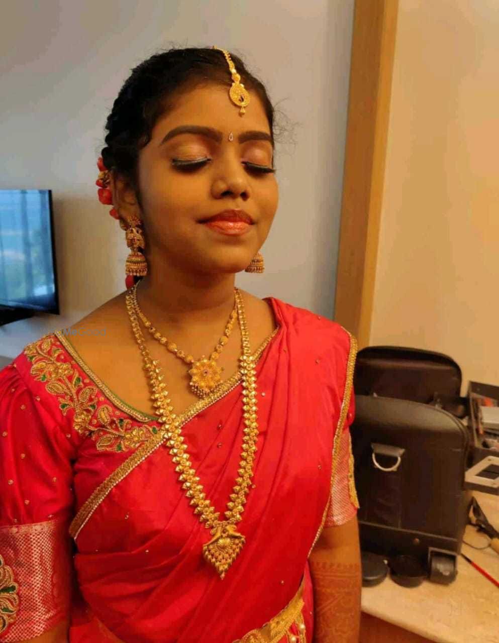 Parnika Sri Mehandi and Make Up Artist