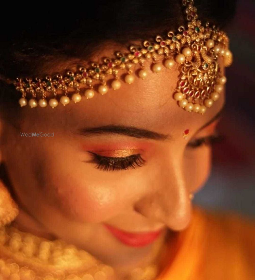 Makeup by Madhuri Anand