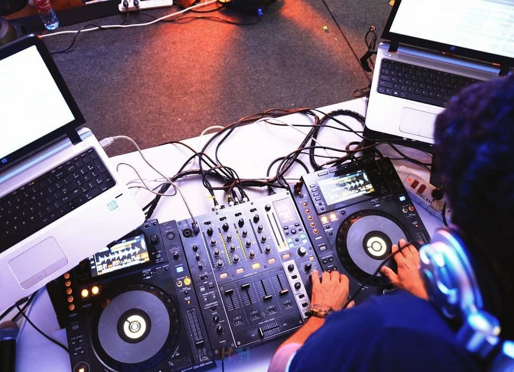 DJ Mayank