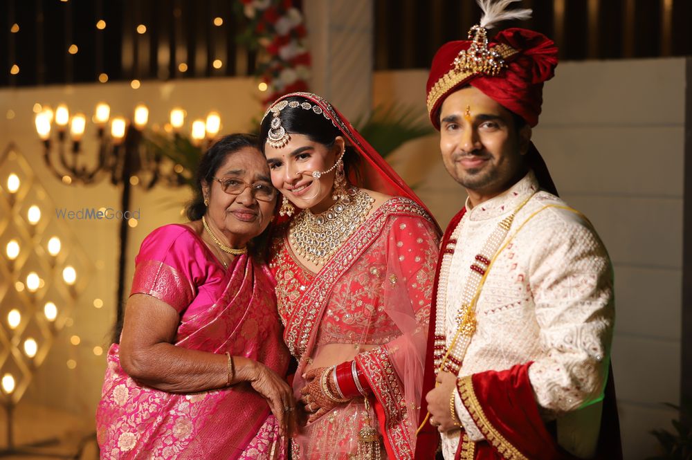 Photo By The Lens Stations - Photographers