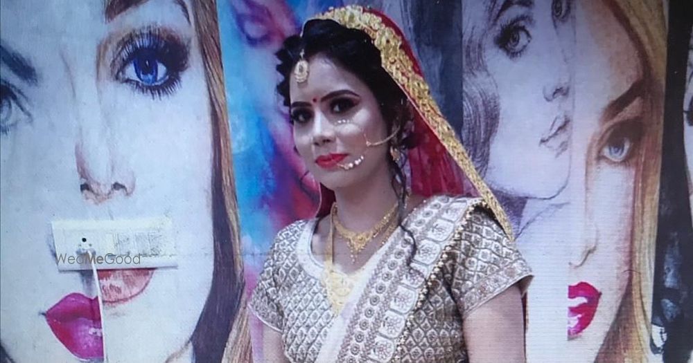 The Mirror Unisex Salon