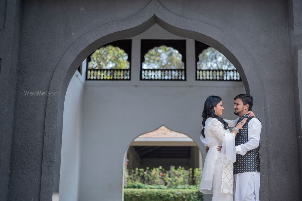 Photo By Aditi Moghe Photography  - Pre Wedding Photographers