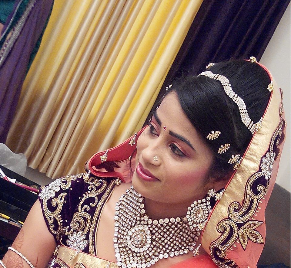 Photo By SnS Bridal Makeups : Smita & Shobha Lodha - Bridal Makeup