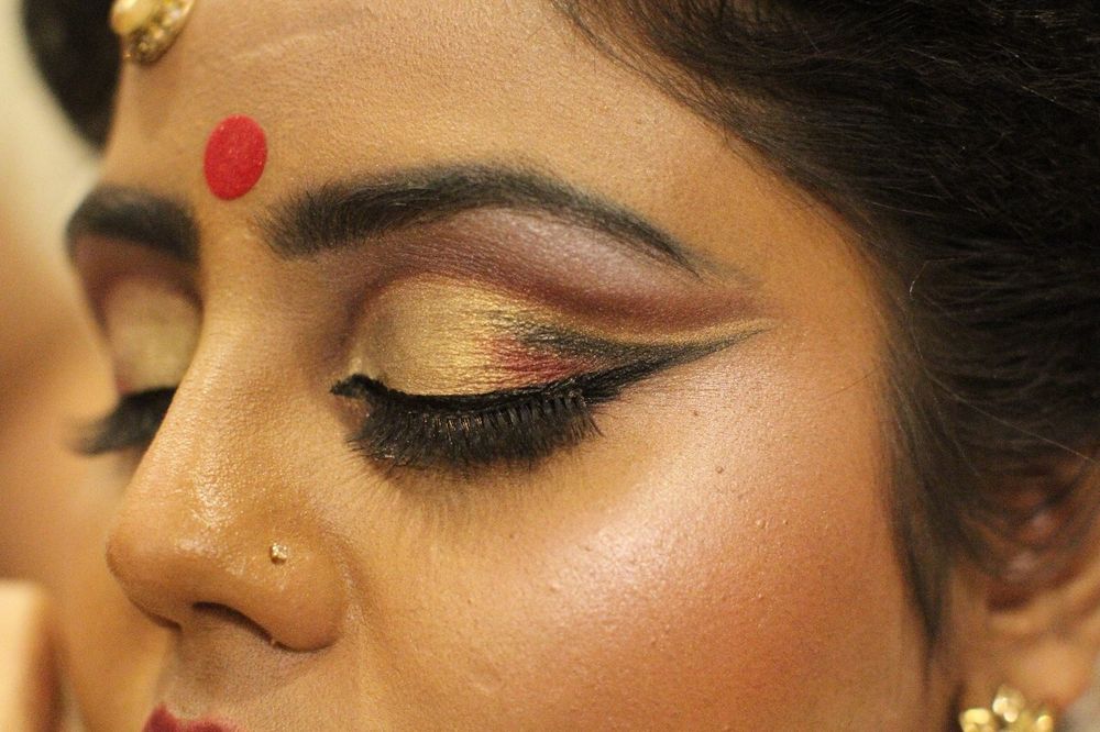 Photo By Asha Makeovers - Bridal Makeup