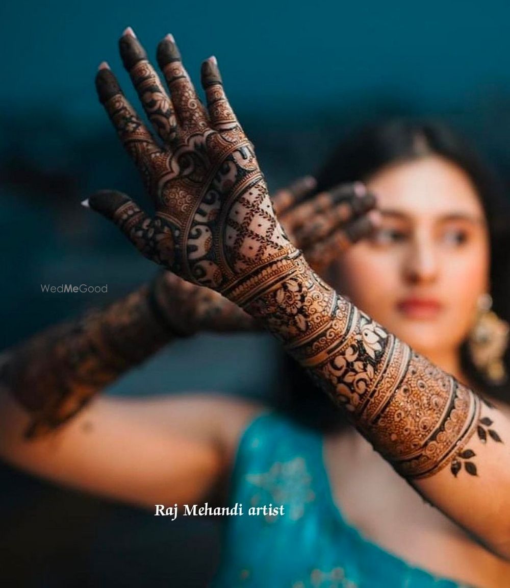 Raj Mehandi Artist