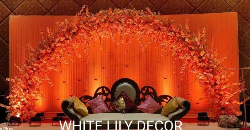 White Lily Decor
