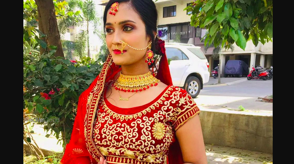 Aachal Baviskar Makeup Artist