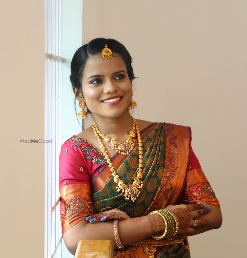 Photo By Tharu Makeover Artistry - Bridal Makeup