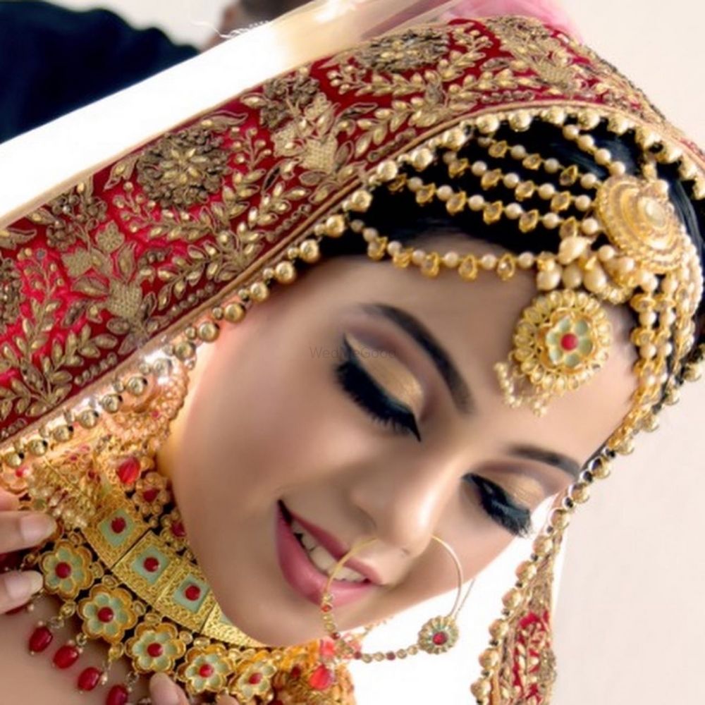 Photo By Makeovers by Renu Nagpal - Bridal Makeup