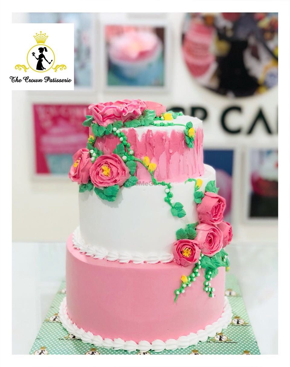 Photo By The Crown Patisserie  - Cake