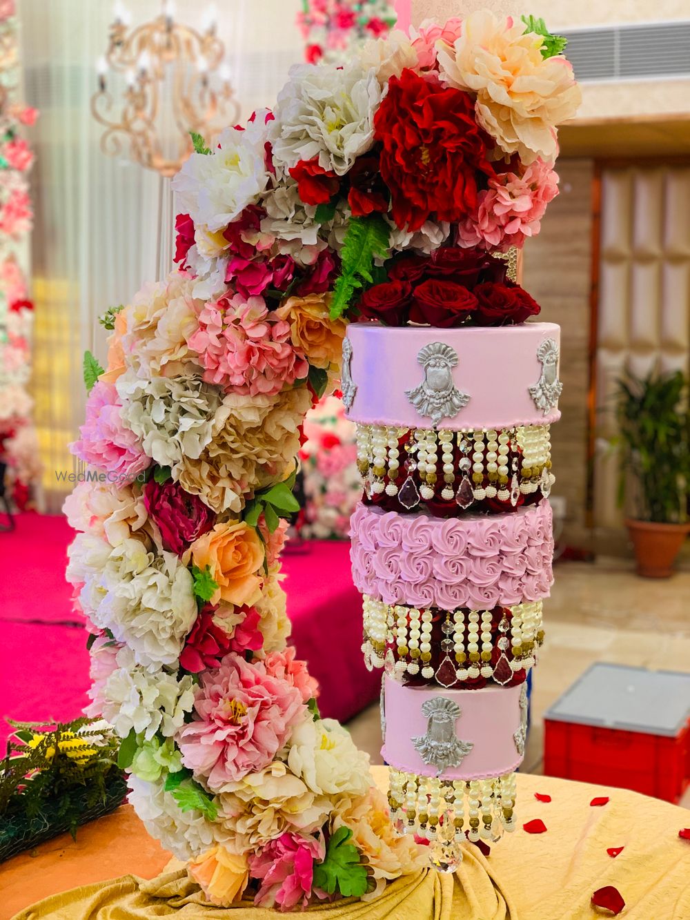 Photo By The Crown Patisserie  - Cake