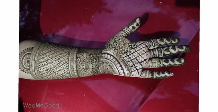 Aneesh Mehandi Artist