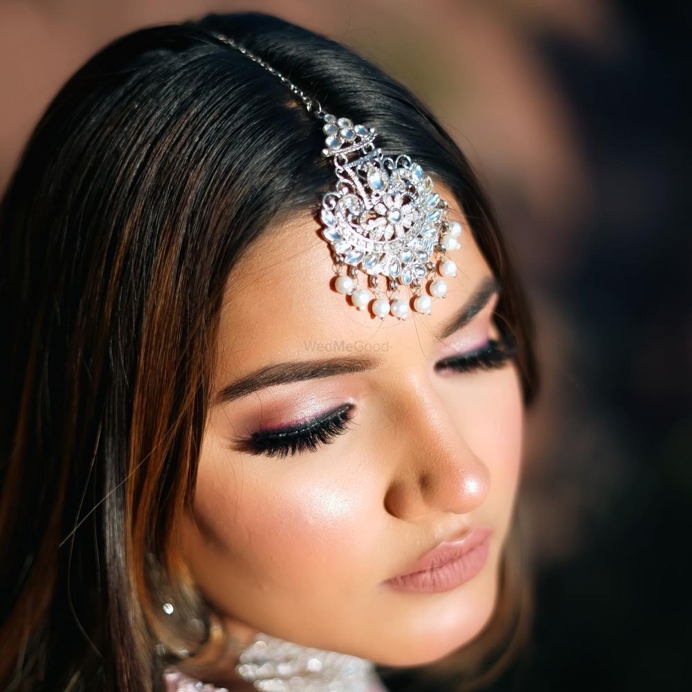 Photo By Makeovers by Meenakshi - Bridal Makeup