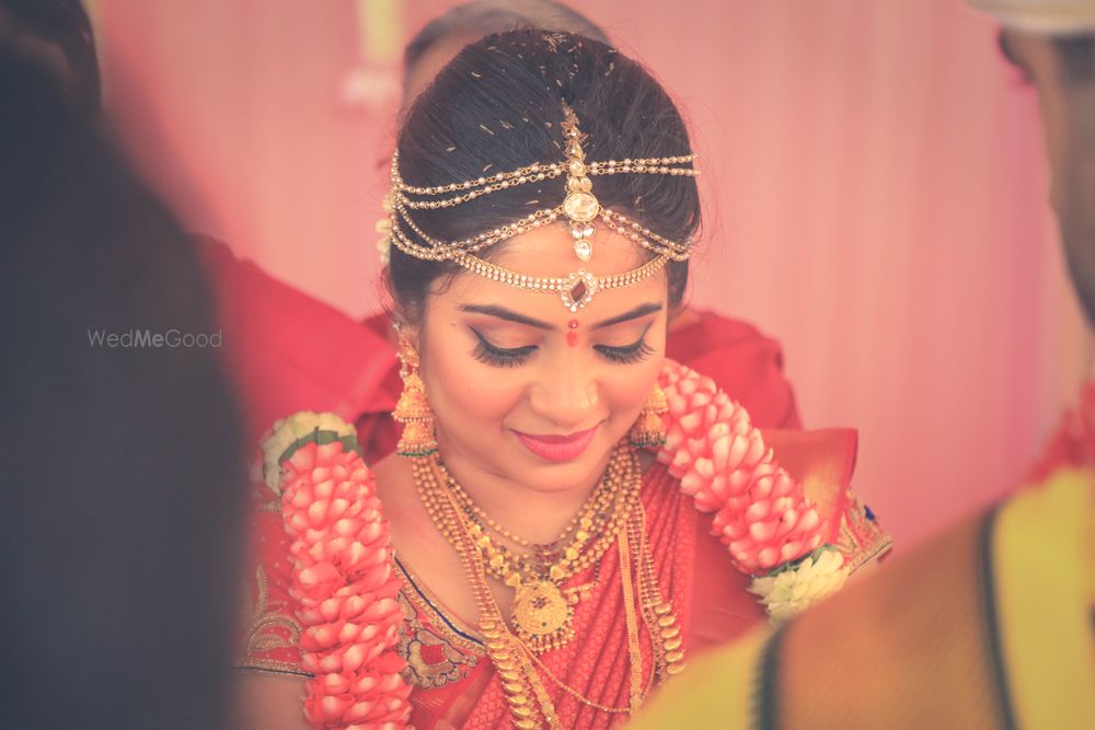 Photo By Frozen in Clicks - Photographers