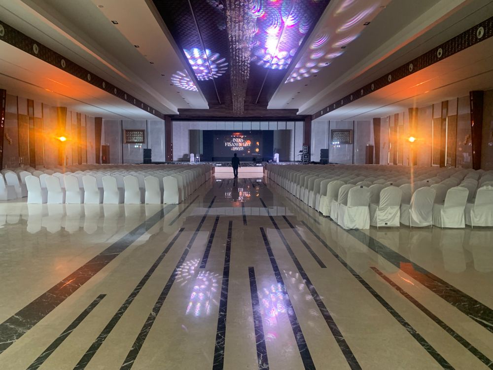 Photo By VRR Hotel and Convention - Venues