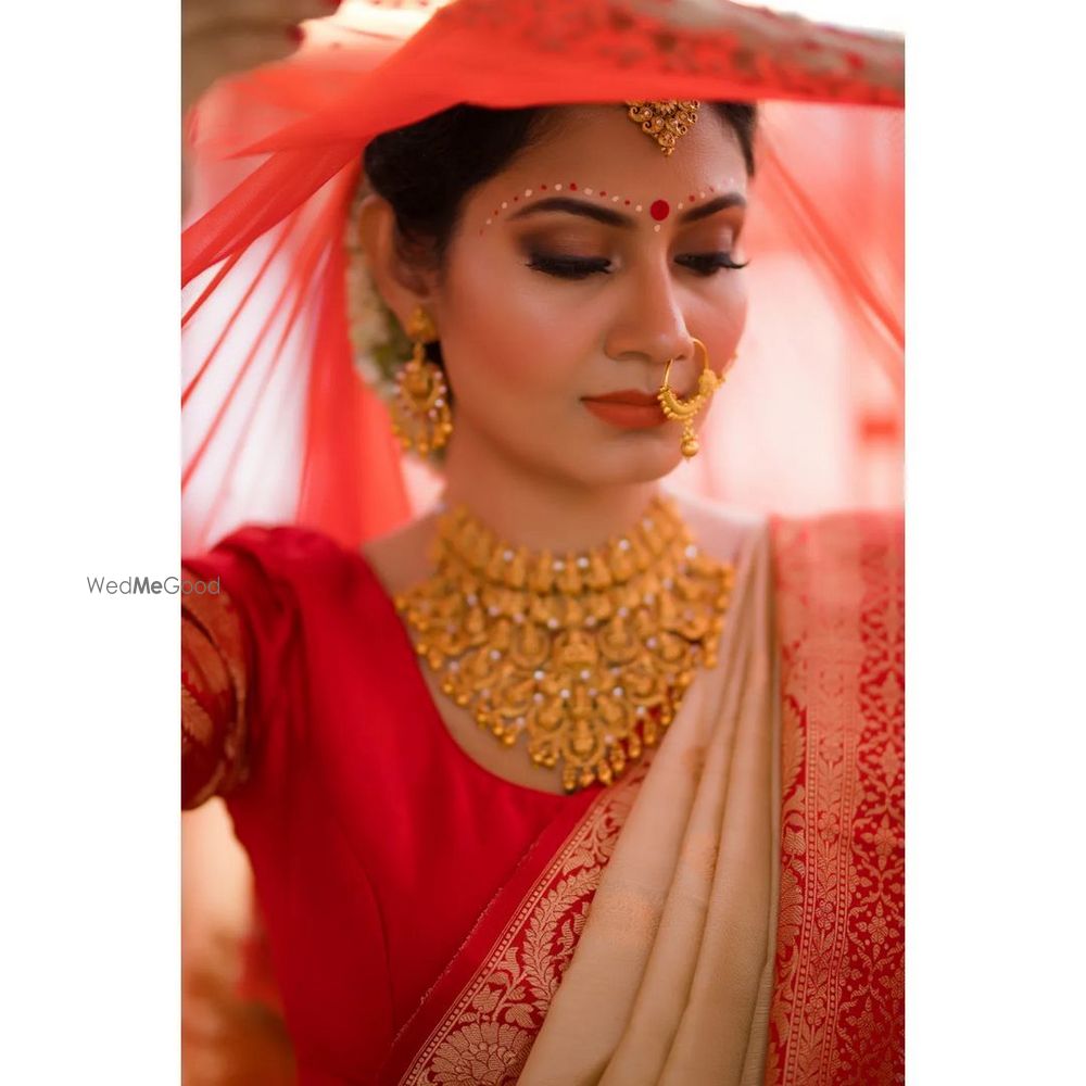 Photo By Lakme Salon Patia - Bridal Makeup