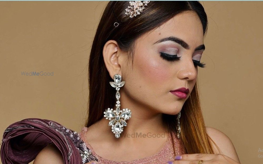 Meena Bisht Makeovers