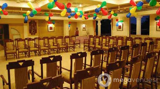 Photo By Hotel Rajwada - Venues