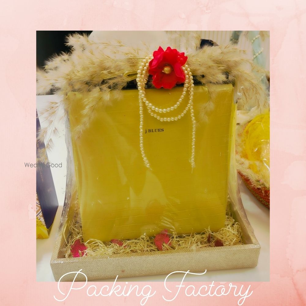 Photo By Packing Factory  - Trousseau Packers