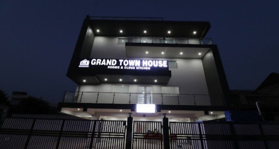 Grand Town House