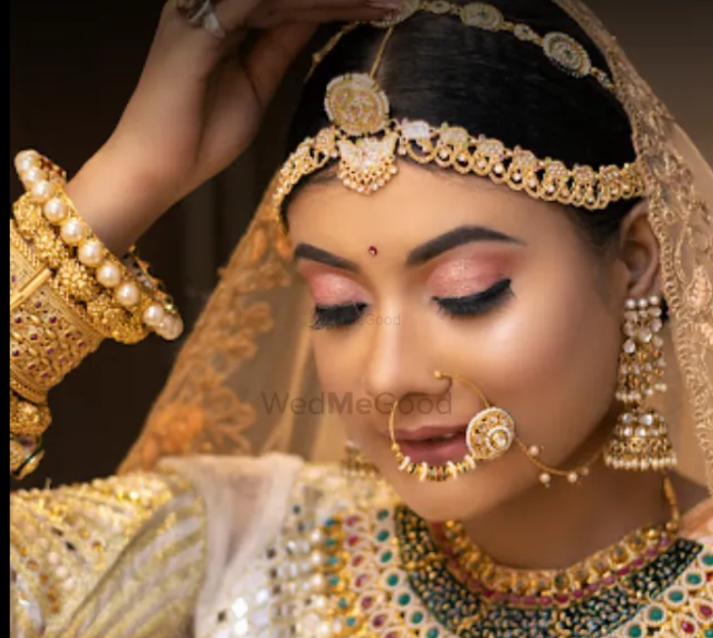 Professional Makeup Artist Suparna Sahu