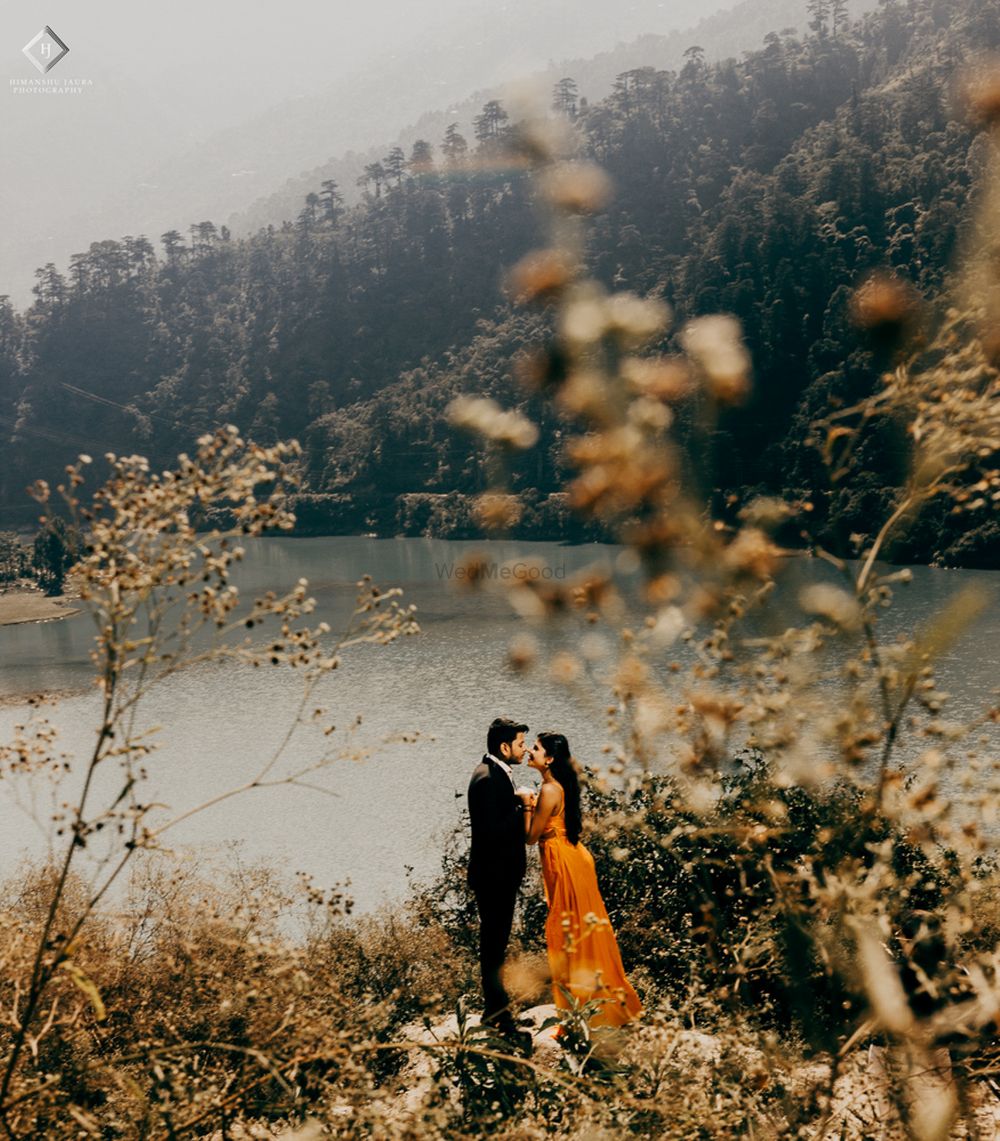 Photo of Destination pre wedding shoot in the hills