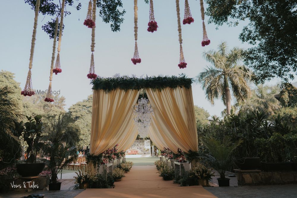 Photo By Tinselle - Decorators