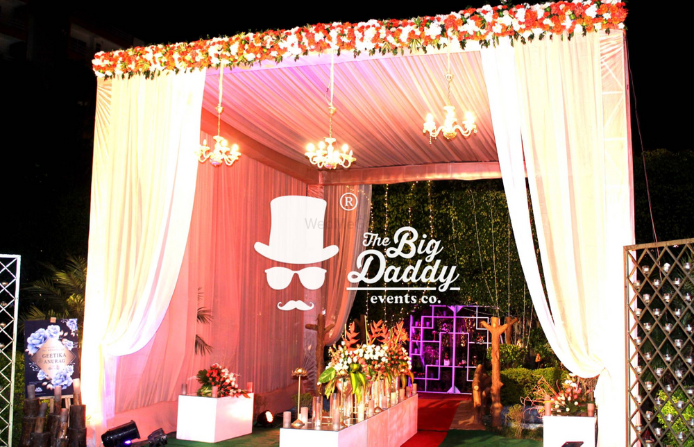 Photo By The Big Daddy Event Company - Decorators