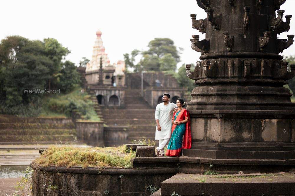 Photo By Wedding Leaf - Photographers