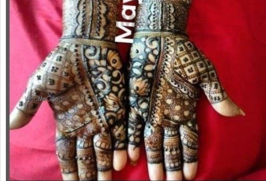 Mayuri Gohil Mehendi Artist