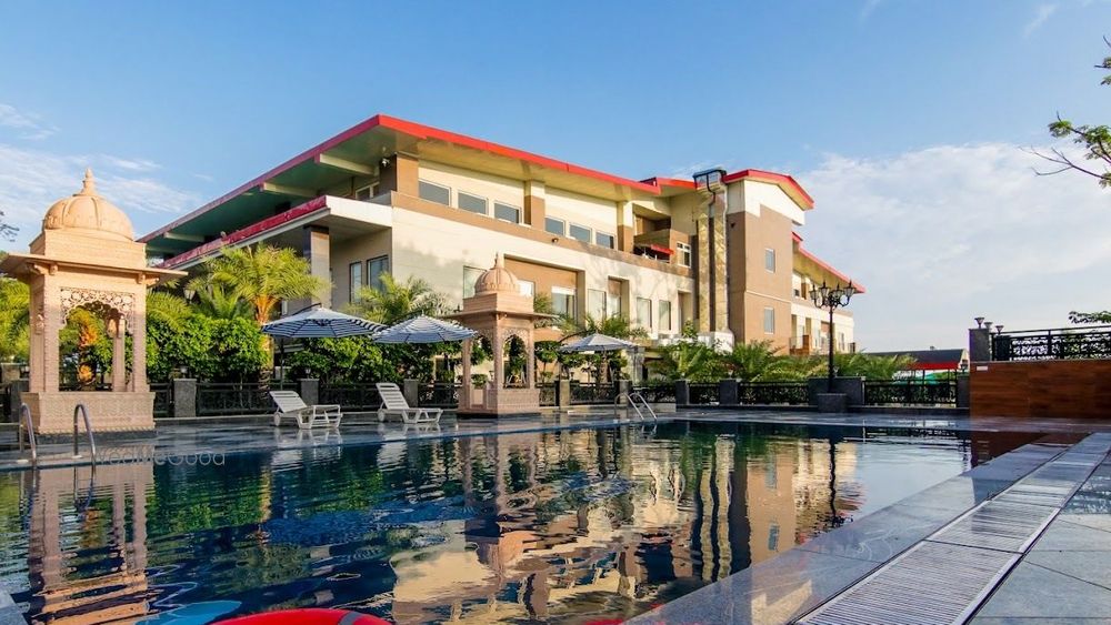 Dhauladhar Heights Resort