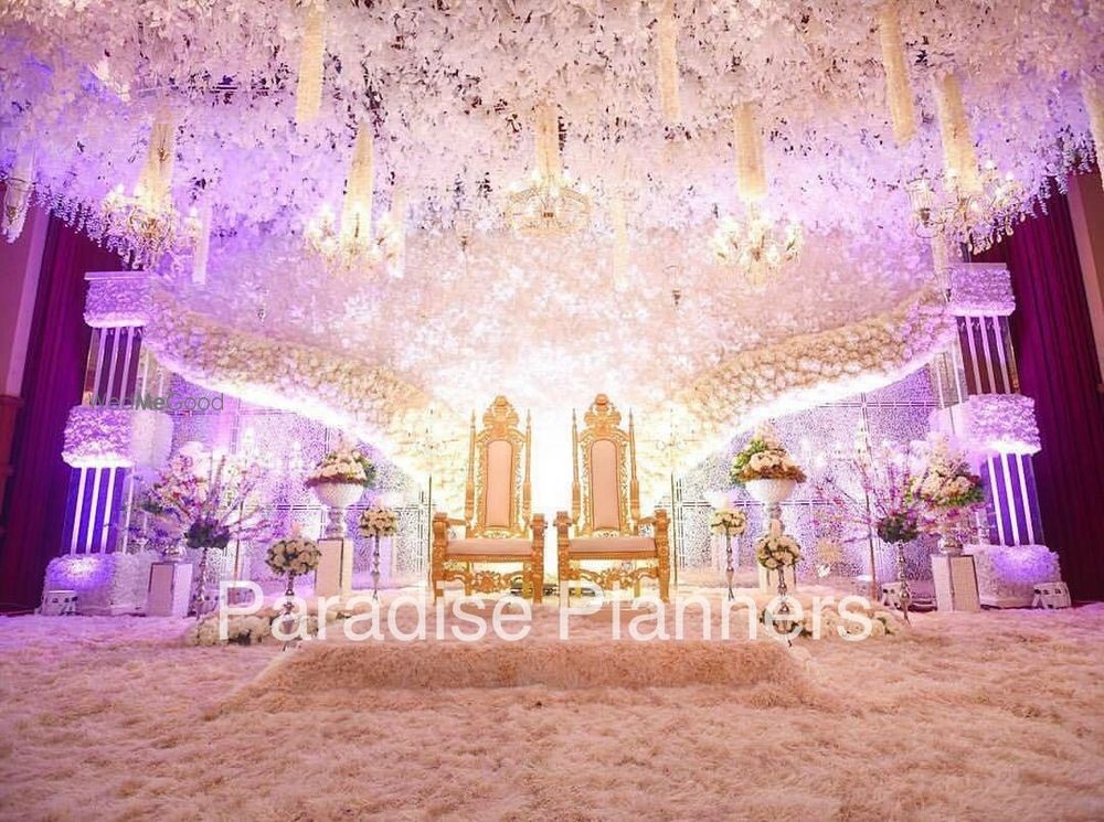 Photo of Dive into a complete fairy tale wedding with such a soothing stage decor idea.