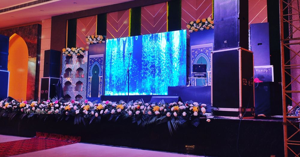 Photo By Pickle M - DJs