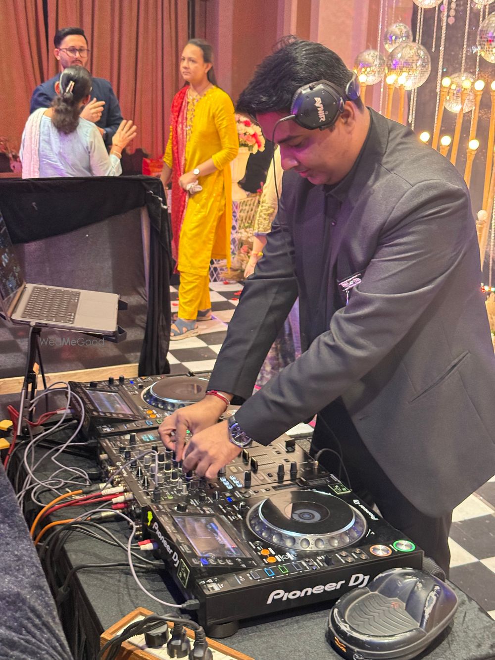 Photo By DJ Avnir - DJs