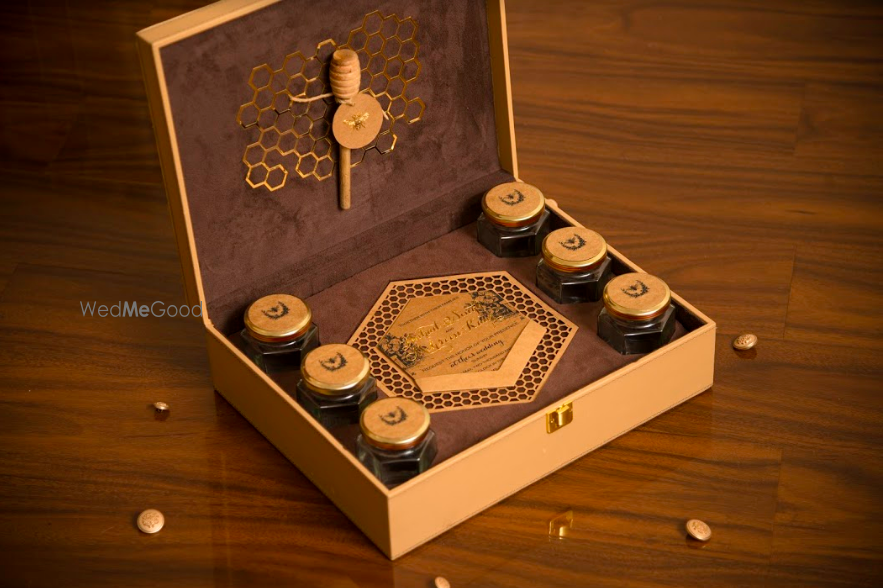 Photo By Studio U (Upahãra) - Invitations