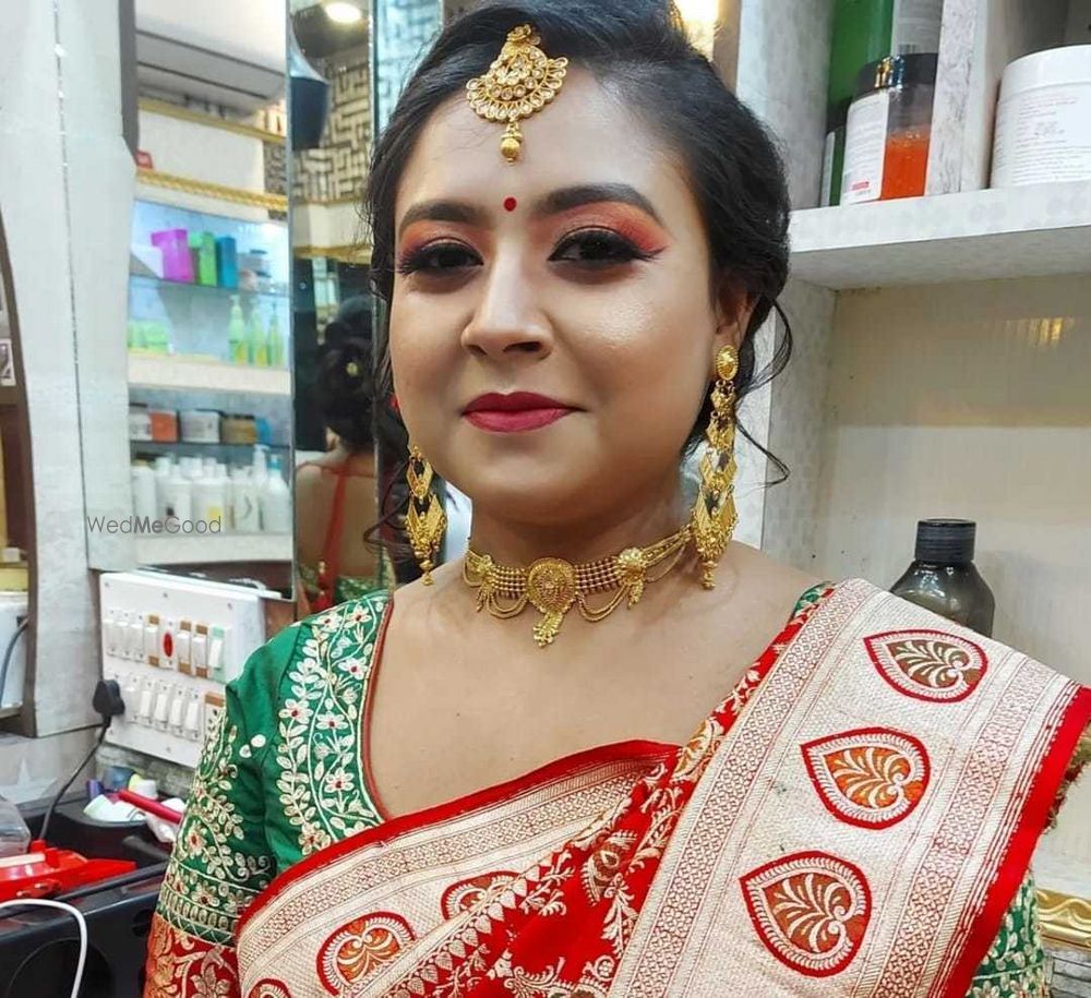 Elegant Beauty Parlour
