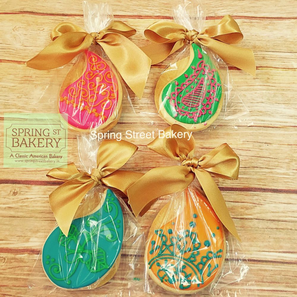 Photo By Spring Street Bakery - Favors