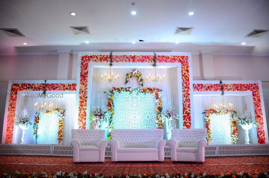 Photo By Shamsi Sons - Decorators