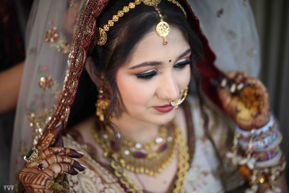 Photo By Karishma Makeovers - Bridal Makeup