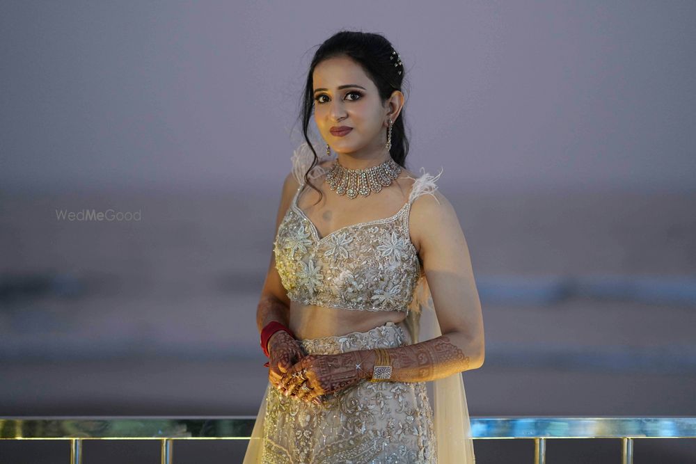 Photo By Makeovers by Bhawna - Bridal Makeup