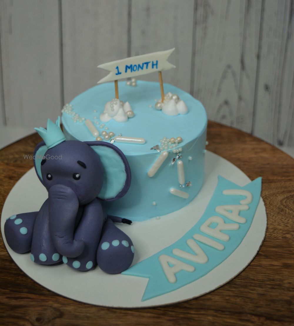 Photo By The Curvy Baker - Cake