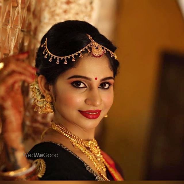 Photo By Makeovers By Geetha - Bridal Makeup