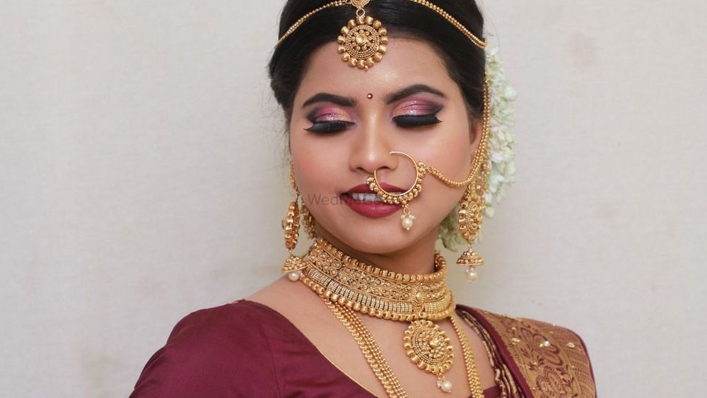Ashwini Murkute Makeup
