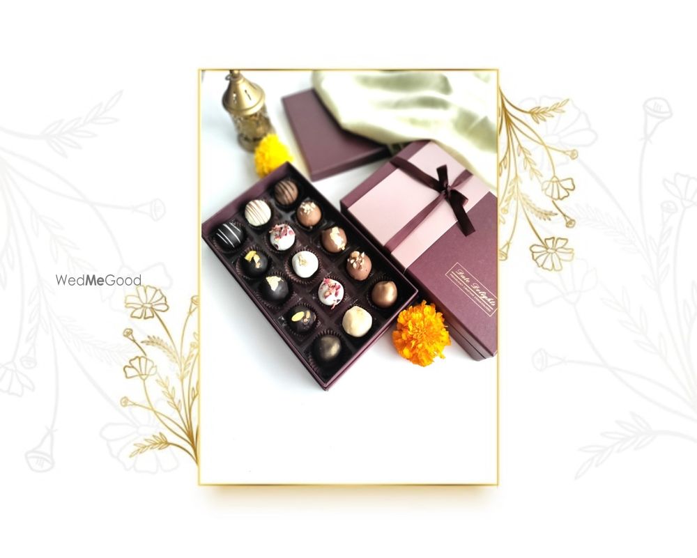 Photo By Date Delights - Favors