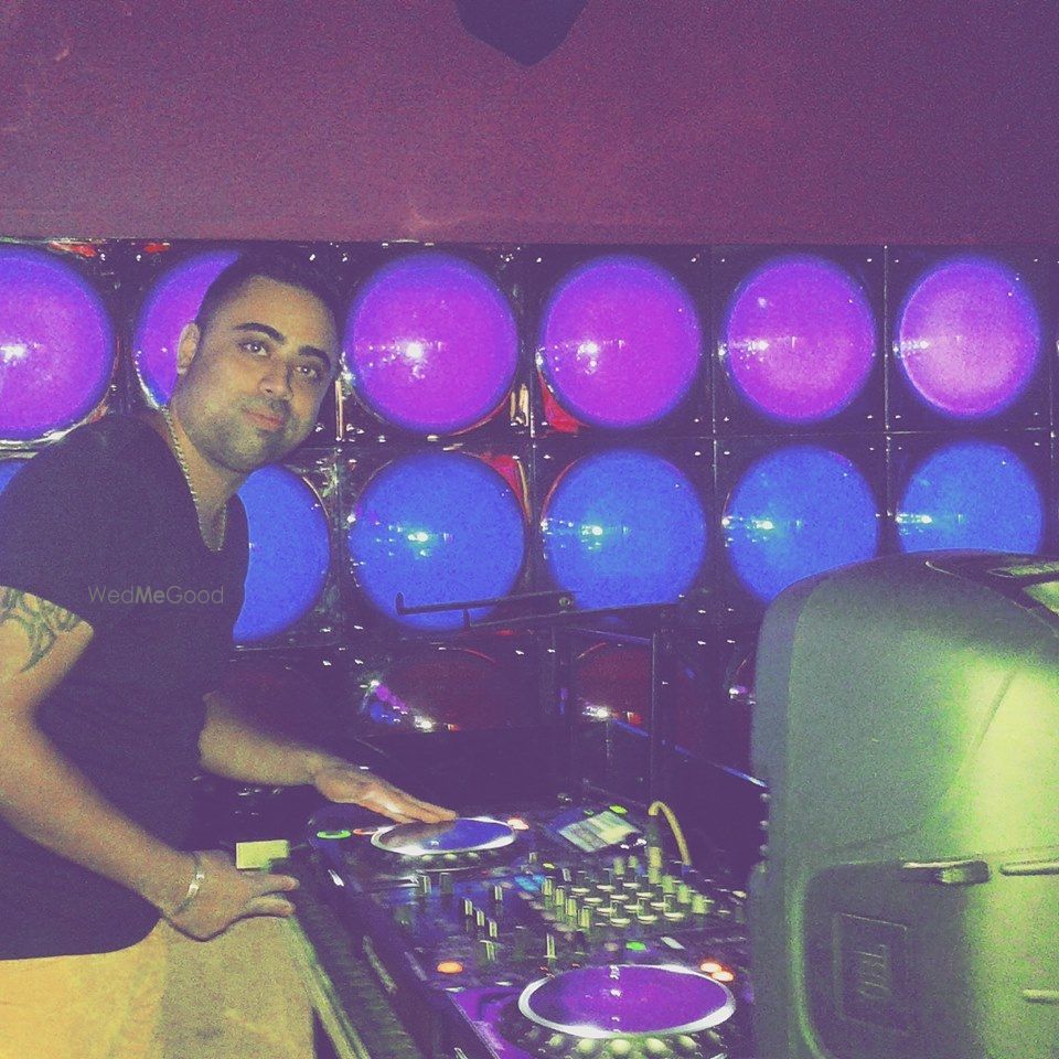 Photo By Aussie Glimpse Entertainers - DJs