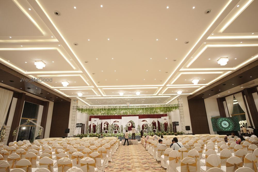 Photo By Meridian by the Lawns | Chaitrashree Royal Banquet - Venues