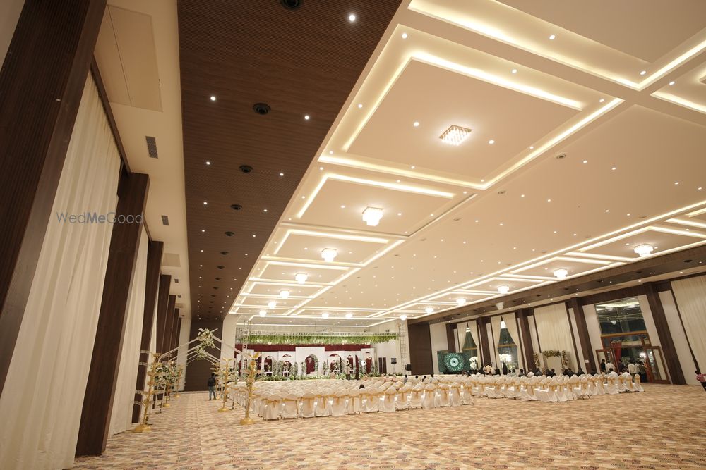 Photo By Meridian by the Lawns | Chaitrashree Royal Banquet - Venues