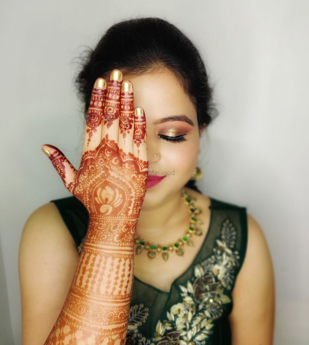 Photo By Makeovers by Anusha - Bridal Makeup