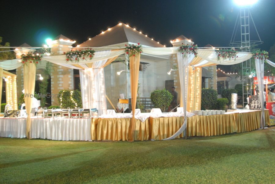 Photo By Rose Garden - Venues